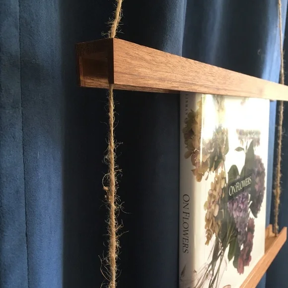 Adjustable Display Frame - Picture 5 of 6